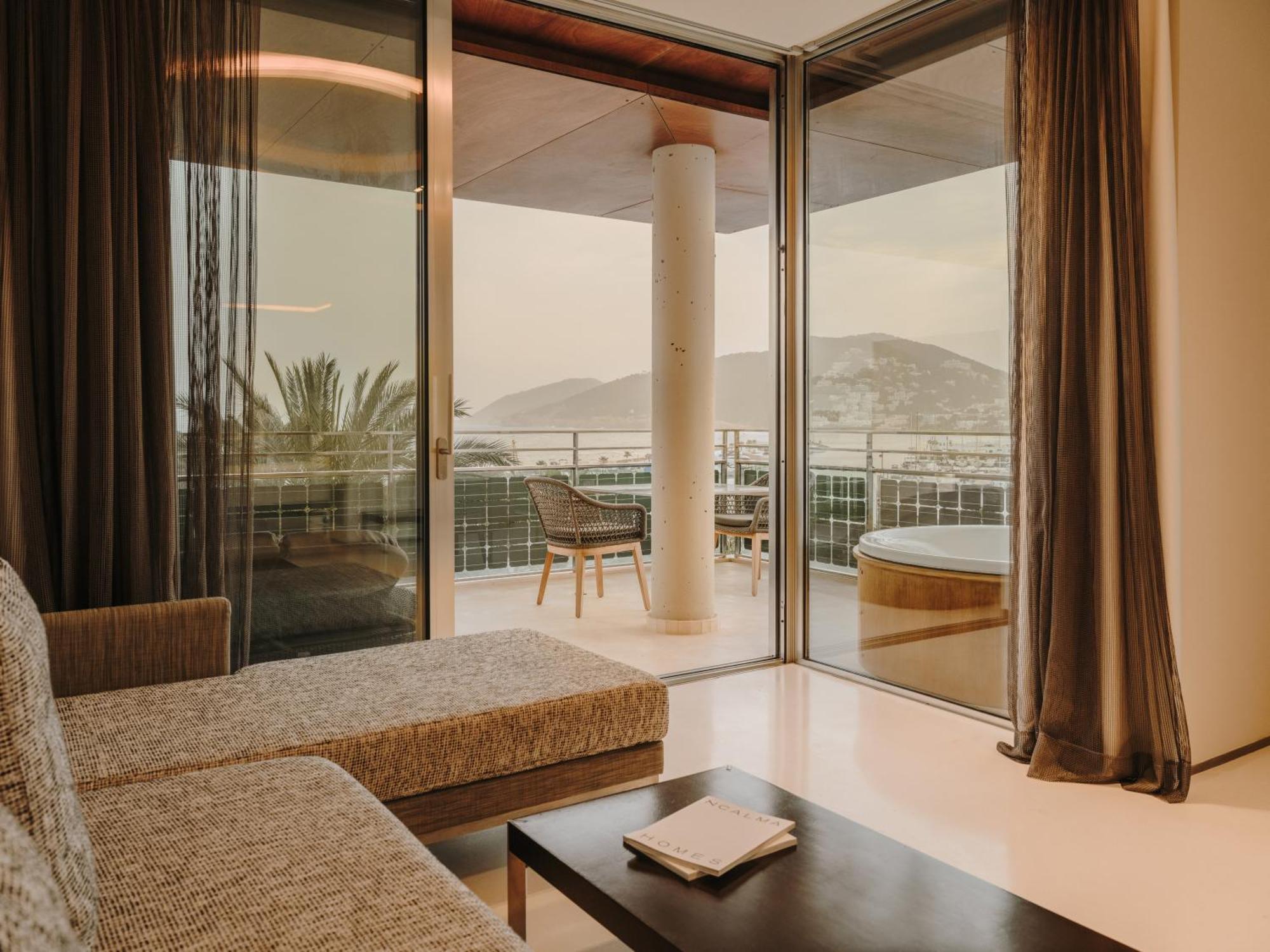Hotel Aguas De Ibiza Grand Luxe - Small Luxury Of The World Santa Eulária des Riu