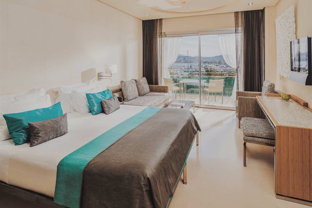 Aguas De Ibiza Grand Luxe - Small Luxury Of The World Hotel Santa Eulária des Riu